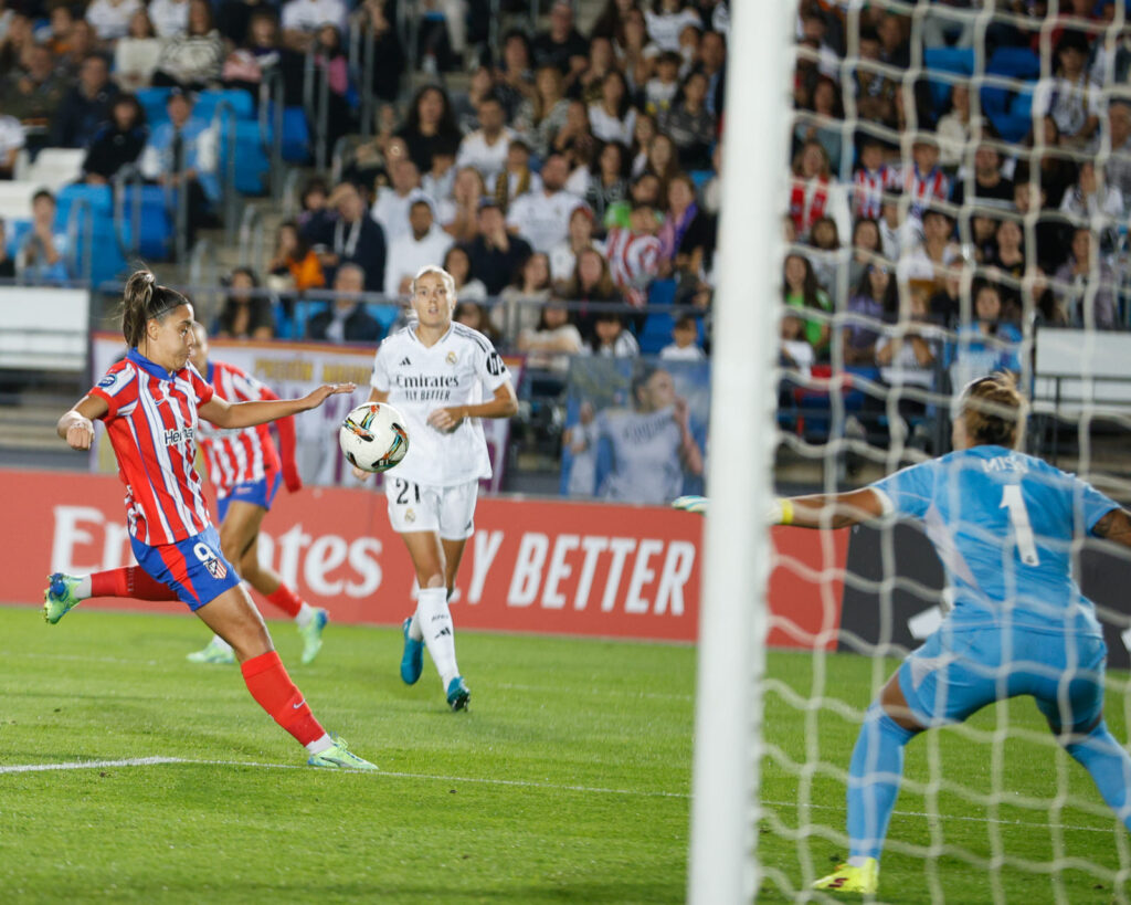 Empate vibrante en el derbi madrileño: Real Madrid y el Atleti empatan 1-1 1 real madrid vs atletico madrid femenino