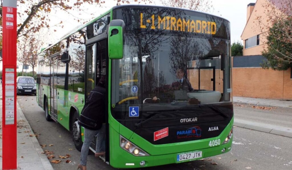 Paracuellos pide una línea de autobús directa para conectar con Alcalá de Henares 1 bus directo paracuellos con alcala