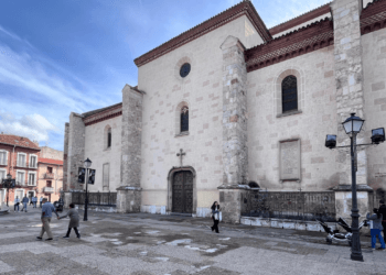 La Catedral de Alcalá expone el cuerpo incorrupto de San Diego en su festividad