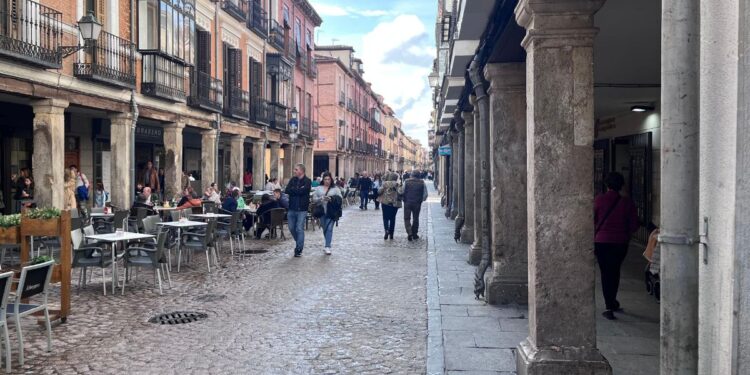 Abierto el plazo para que los comercios de Alcalá se sumen a la campaña “Elige Alcalá, Navidad 2024” 1 elige alcala navidad 2024