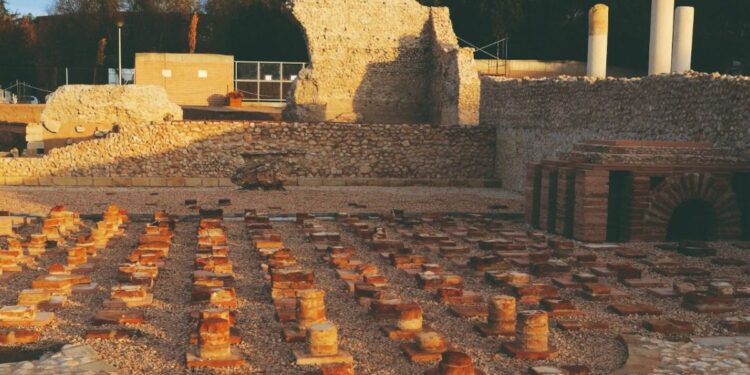El Antiquarium de la Ciudad Romana de Complutum abre sus puertas: un hito en la conservación del patrimonio histórico de Alcalá 1 inauguracion anticuario complutum
