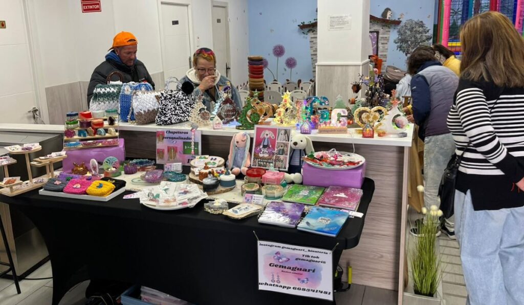 mercadillo solidario cafe pendiente