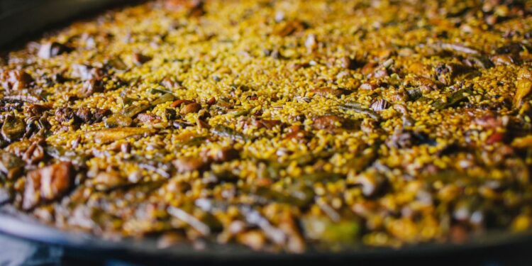 La Hermandad de Jesús Despojado organiza en Alcalá una gran “Paella x Valencia” en solidaridad con los afectados por la DANA 1 paella x valencia