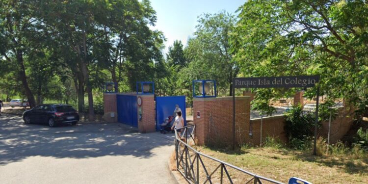 parque isla del colegio