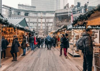 Tendencias de viajes Nochevieja 2024: los destinos favoritos de los españoles para despedir el año