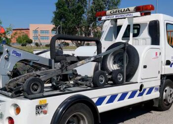 Se cumple un año sin grúa municipal en Alcalá y sin solución a la vista
