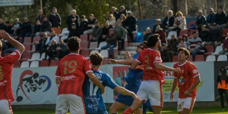 El Alcalá reafirma su liderazgo tras vencer al AD Torrejón en el derbi del Corredor del Henares 1 rsd alcala vs torrejon