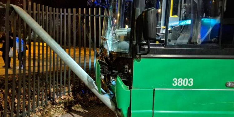 accidente autobus plaza juventud