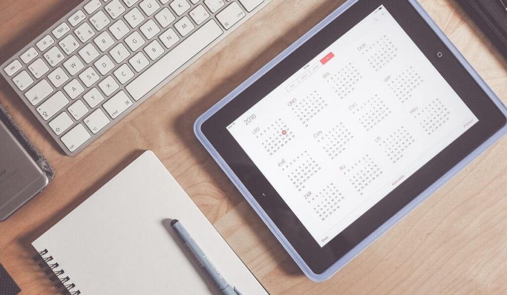 Calendario laboral 2025 en Alcalá de Henares: todas las fiestas y festivos destacados 1 calendario laboral