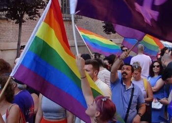 “Ni una agresión más”: Alcalá Entiende y 13 Rosas organizan una concentración contra los delitos de odio