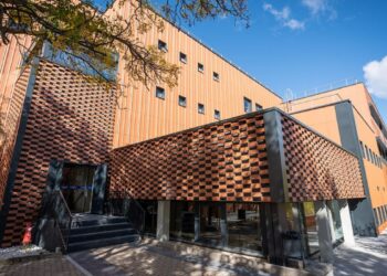 La ‘nueva’ Facultad de Farmacia de la Universidad de Alcalá: un espacio pensado para el futuro