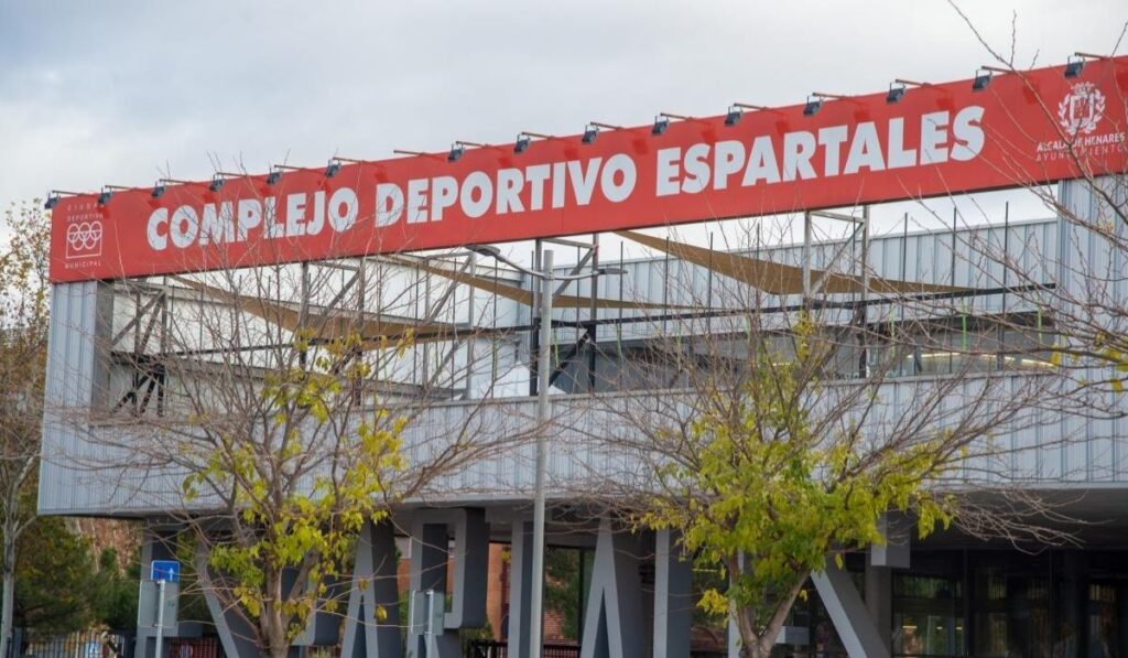 complejo deportivo espartales