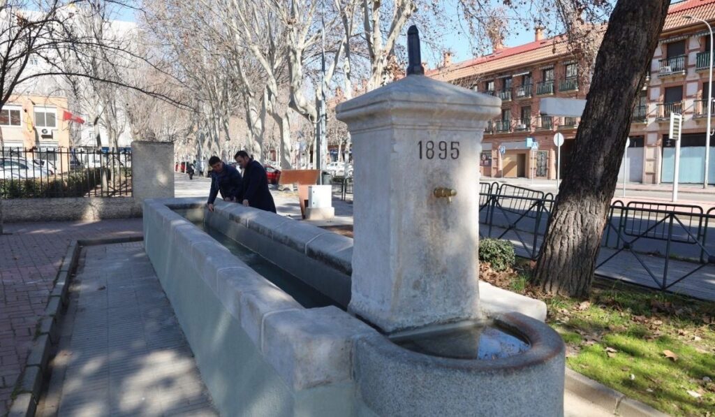 fuente abrevadero paseo pastrana