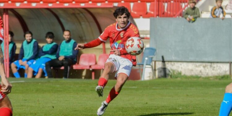 El Val sigue siendo un fortín: el Alcalá suma otra victoria clave y da otro paso más para el ascenso 1 rsd alcala el val