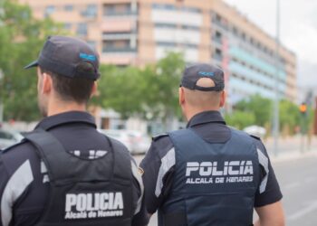 La Policía Local detiene a una mujer tras amenazar con un cuchillo al personal de un comercio