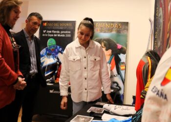 La medallista olímpica Adriana Cerezo clausura la muestra ‘Mujeres Leyenda del Deporte’