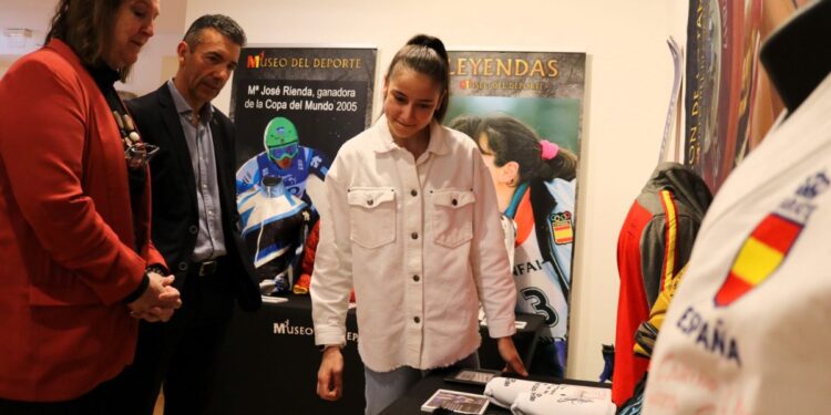adriana cerezo exposicion mujeres leyenda del deporte