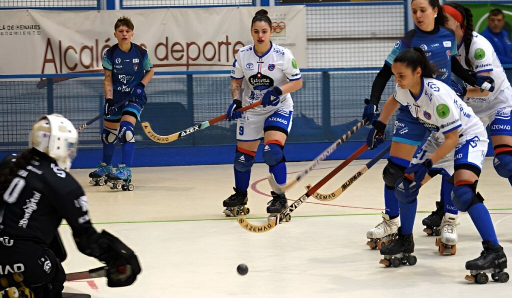 Las Guerreras del Alcalá Hockey firman una remontada de infarto y siguen soñando con la permanencia 1 alcala hockey raxoi