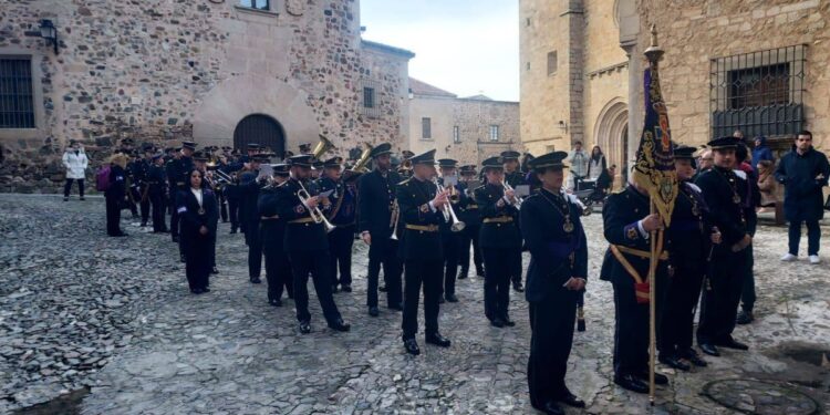 alcala presenta semana santa caceres