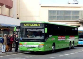 El autobús al aeropuerto tendrá una nueva parada en Vía Complutense desde abril