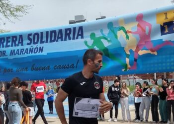 Una carrera con destino solidario: el alumnado del IES Doctor Marañón donará alimentos a Café Pendiente