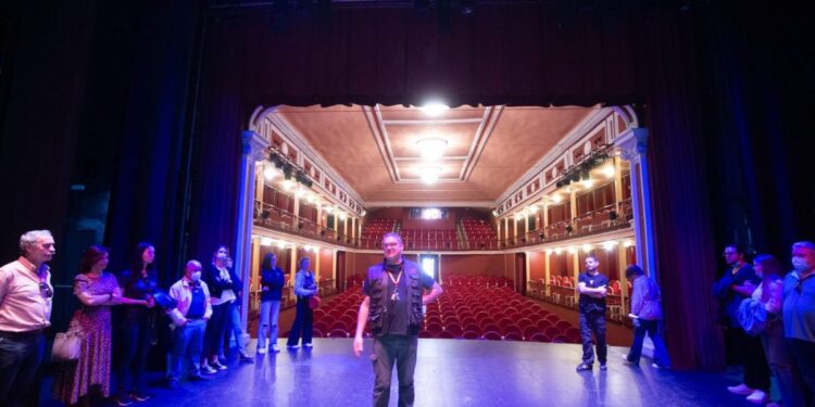 jornada de puertas abiertas teatro salon cervantes