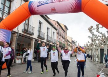 Las calles de Alcalá vuelven a teñirse de morado con la Milla por la Igualdad