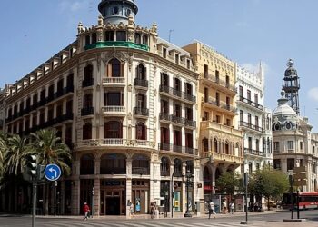 ¿Heredas una vivienda fuera de tu comunidad? Así afectan las diferencias legales y fiscales