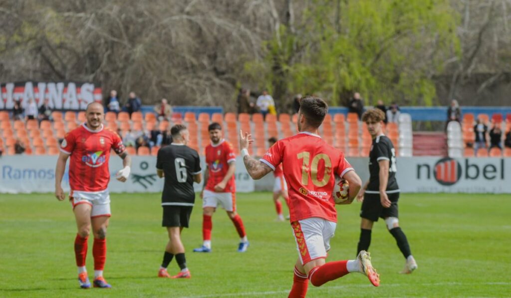 Remontada de líder: el Alcalá no falla en casa y da un paso de gigante hacia el ascenso 1 remontada alcala vs tres cantos