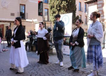Alumnos y alumnas de colegios concertados llenan el centro de Alcalá con una ruta educativa y cultural