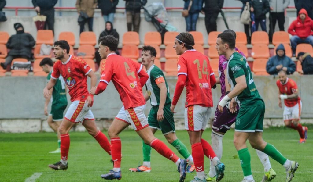Goleada en El Val: Izan, Portero y Samu lideran una victoria incontestable del Alcalá 1 victoria rsd alcala contra el alamo