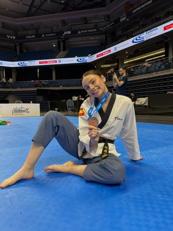 La alcalaína Carolina Escolar se proclama campeona de Europa de Taekwondo 6 485382065 692898086542119 1318149914500663674 n