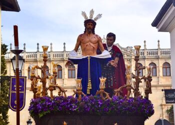 Jesús Despojado marca el arranque solemne del Domingo de Ramos en la Semana Santa alcalaína