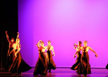 XV Gala del Día Internacional de la Danza llena el Teatro Salón Cervantes de Alcalá de Henares