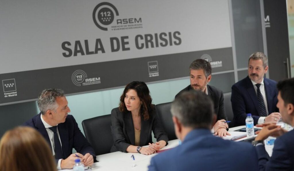 ayuso sala de crisis apagon