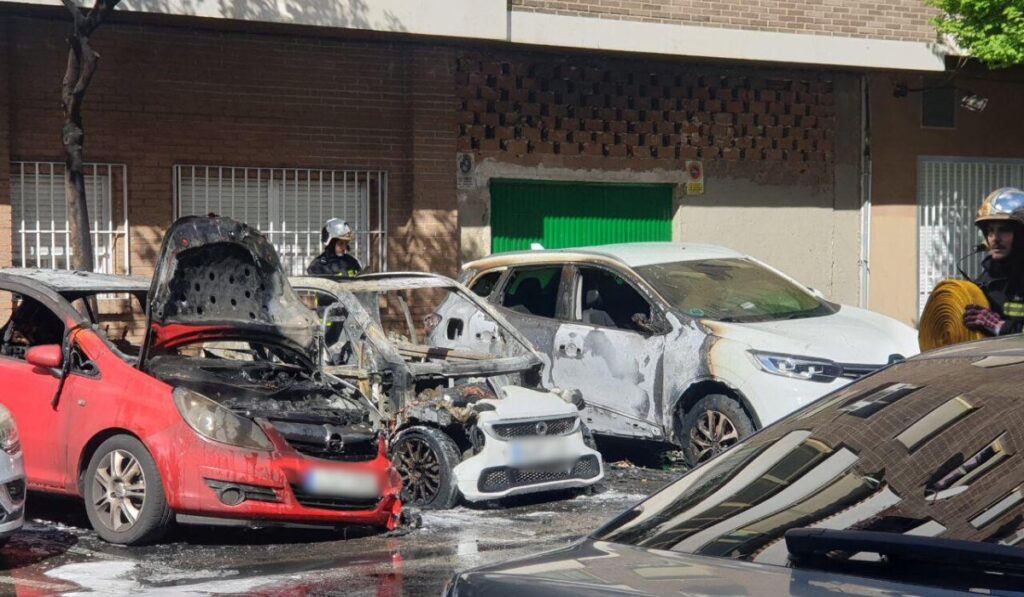 incendio tres vehiculos san isidro