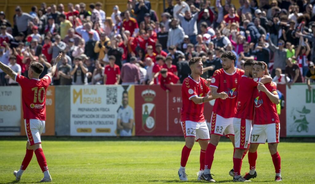 El ascenso tendrá que esperar: el empate ante el Rayo B frena la euforia de 5000 alcalaínos en las gradas 1 rsd alcala rayo b