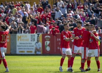 ¿Dónde se jugará finalmente el Rayo B–RSD Alcalá? La confusión persiste a unas horas del partido 3 El ascenso tendrá que esperar: el empate ante el Rayo B frena la euforia de 5000 alcalaínos en las gradas