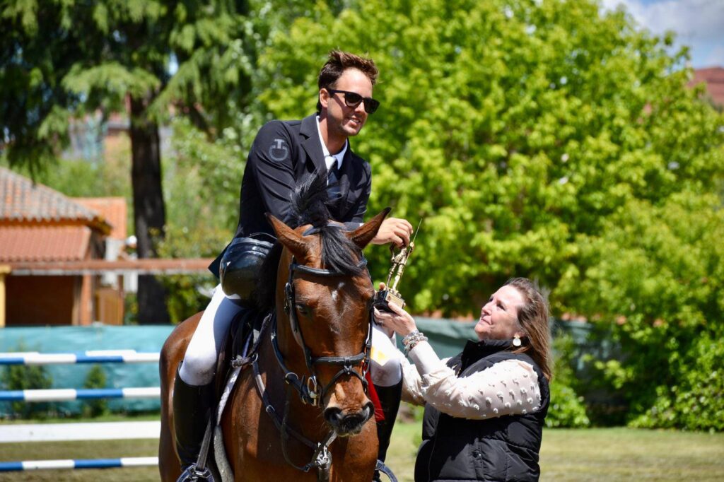 496420901 1133186085503590 1795345378301085928 n