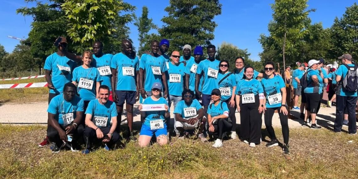Corredores alcalaínos participan en la II Cuatro Millas de Espartales por una causa solidaria 1 Carrera solidaria