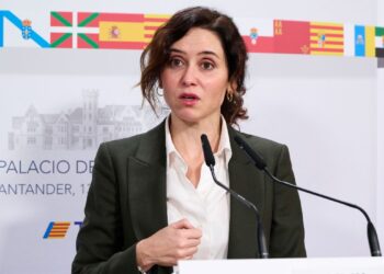 Ayuso ampliaría su mayoría absoluta en Madrid y el PSOE superaría a Más Madrid, según varias encuestas