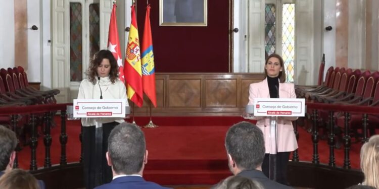 Isabel Diaz Ayuso y Judith Piquet