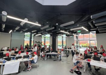 La Comunidad de Madrid celebra la final de la I Liga Minecraft con más de 2.500 escolares y una recreación digital de la sede de Digitaliza Madrid