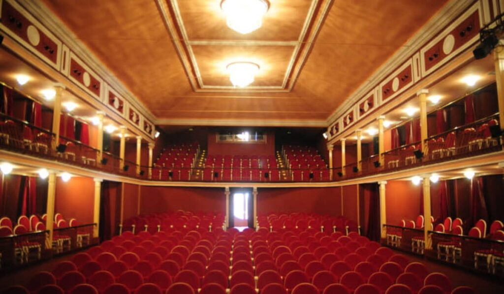 Teatro salon de cervantes