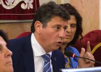 Vicente Pérez (PP) responde a la moción del PSOE: «Apoyamos las energías renovables, pero no compartimos su postura sectaria»