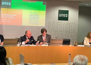 La Asociación de Antiguos Alumnos de la UAH participa en la jornada sobre microcredenciales de Alumni España y la UNED