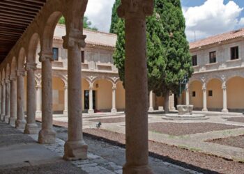 El Colegio de San Ildefonso se transforma en un escaparate de solidaridad, compromiso y color el 17 de mayo