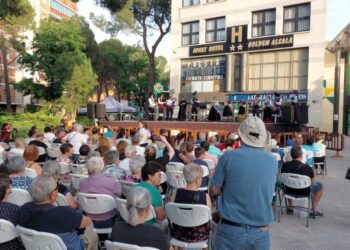 Las fiestas del Distrito III comienzan con música, danza y actividades para todas las edades