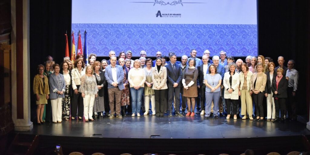 homenaje profesores salon cervantes