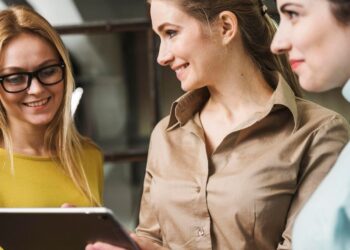 Formación gratuita en IA para mujeres desempleadas: abierta la inscripción en Alcalá de Henares